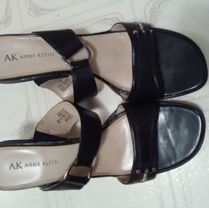 Dress shoes